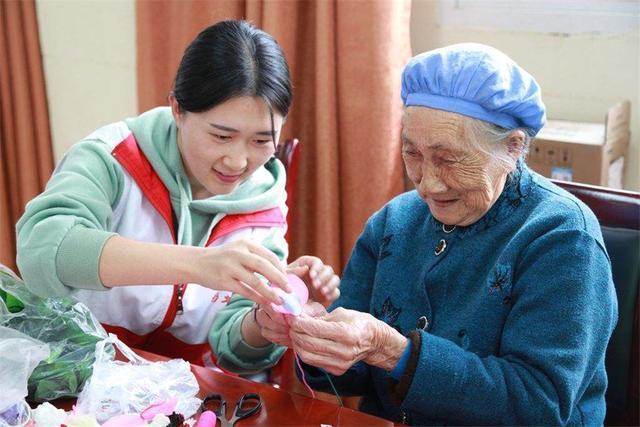 “新型養老”走紅，不去養老院也不麻煩子女，網(wǎng)友：以后也這么過(guò)(圖10)