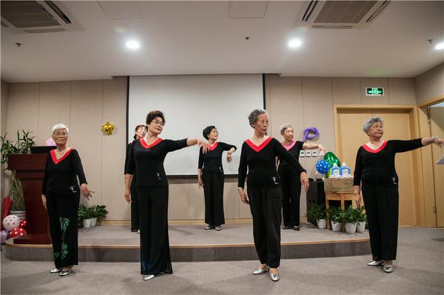 成都養老觀(guān)察：責任與義務(wù)，未來(lái)養老院能否代替子女盡孝？(圖1)