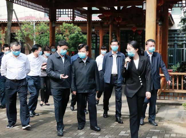 國家民政部李紀恒部長(cháng)一行蒞臨福州市國德老年康養中心視察(圖1)