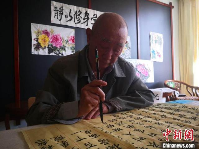 甘肅省政協(xié)聚焦智慧養老 建言“適老化”產(chǎn)品保護個(gè)人隱私(圖2) 甘肅省政協(xié)聚焦智慧養老 建言“適老化”產(chǎn)品保護個(gè)人隱私(圖2)